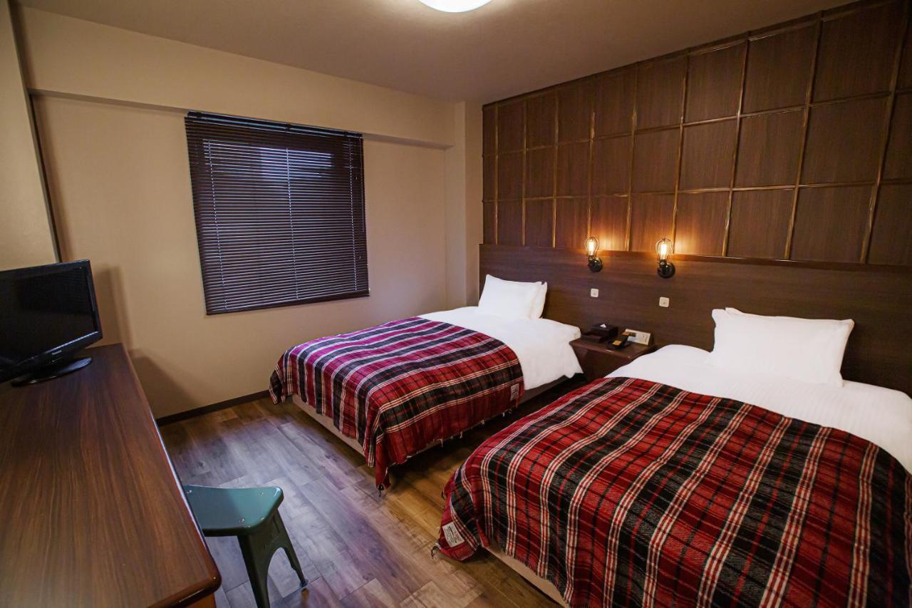 Harmonie Cinq Hotel Kitakyushu Buitenkant foto