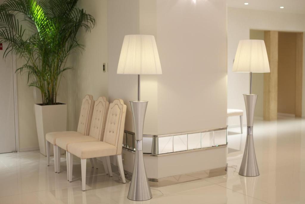 Harmonie Cinq Hotel Kitakyushu Buitenkant foto