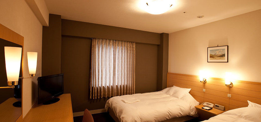 Harmonie Cinq Hotel Kitakyushu Buitenkant foto