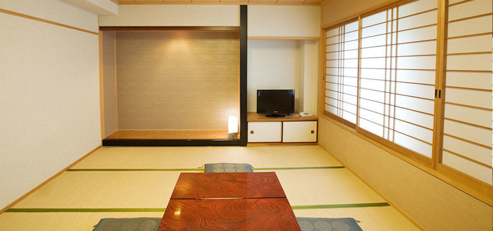 Harmonie Cinq Hotel Kitakyushu Buitenkant foto